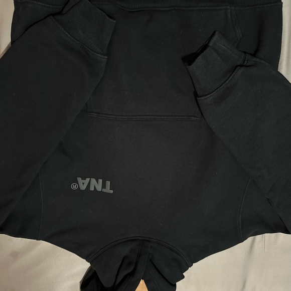 Aritzia TNA logo hoodie. - Picture 5 of 5